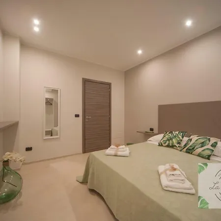 Alojamento de Acomodação e Pequeno-almoço La Monstera Trani